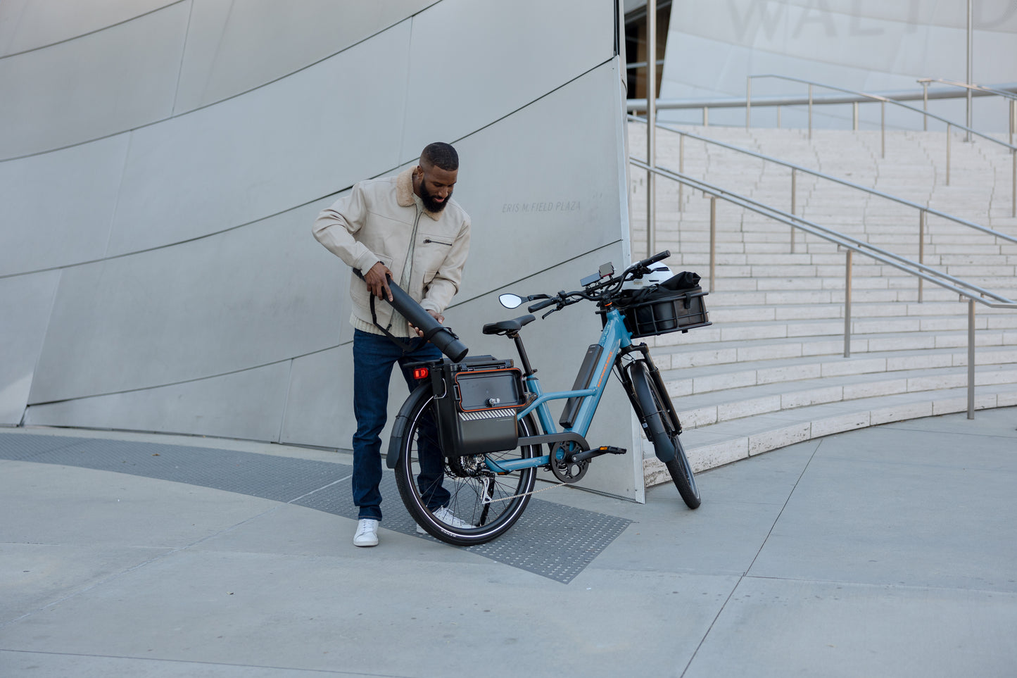 Radster™ Road Electric Commuter Bike; Lunar White; Regular