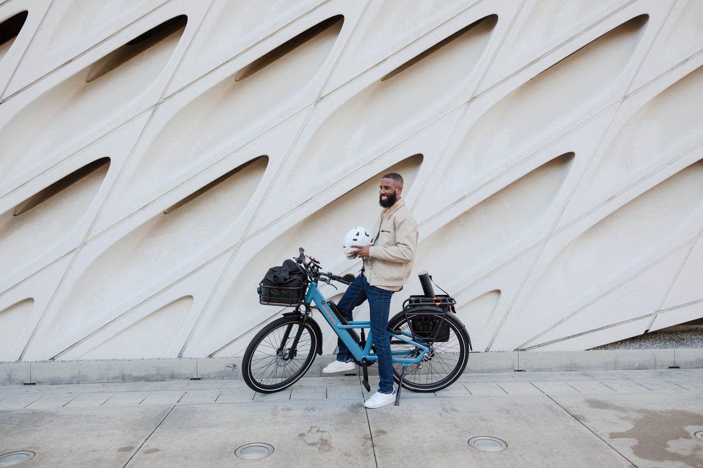 Radster™ Road Electric Commuter Bike; Lunar White; Regular